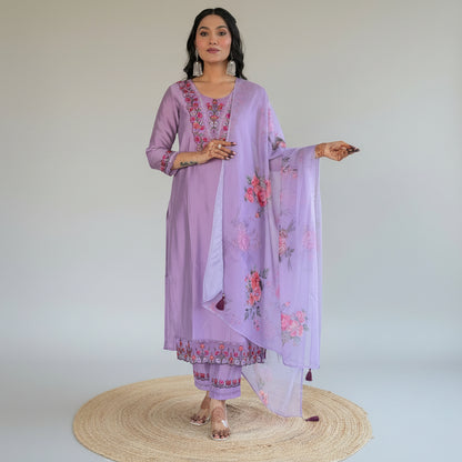 LAVENDER BSY VISCOSE EMBROIDERED KURTA PANT DUPATTA