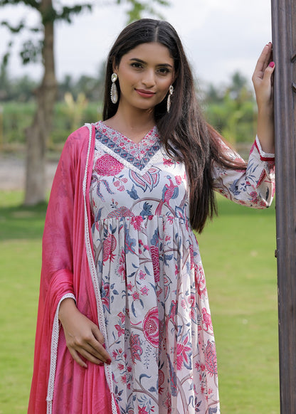 Cream Floral Stunning Kurta Set