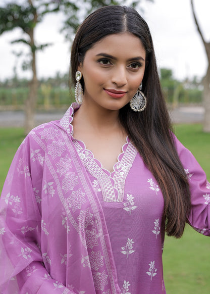 Onion Pink Printed Kurta Set