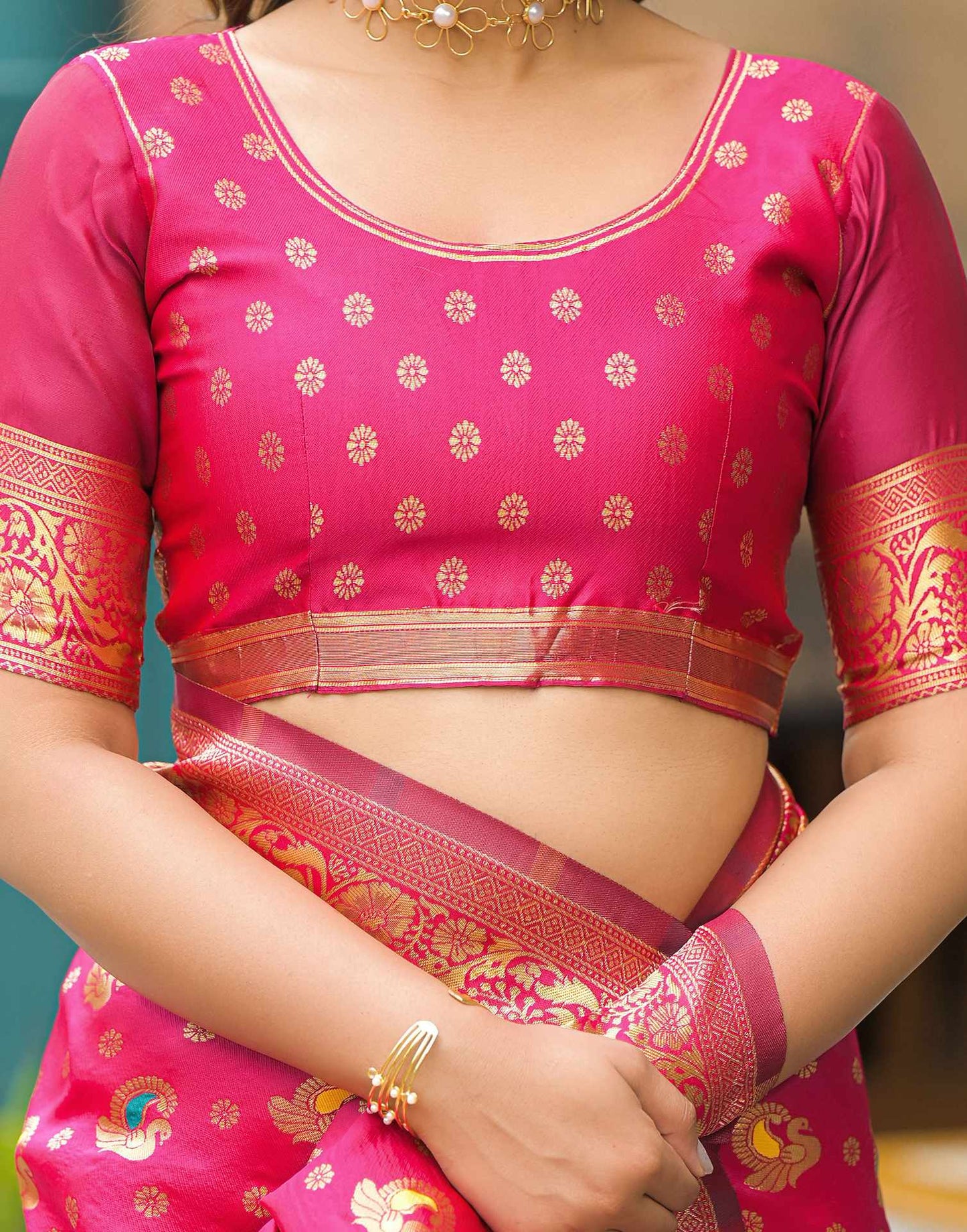 Elegant Rani Pink Banarasi Silk Saree with Antique Gold Zari Work