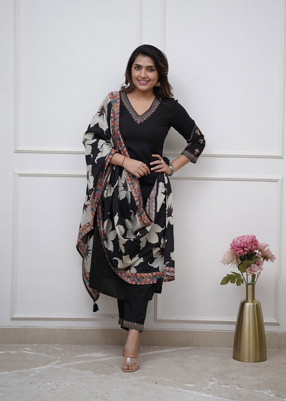 BLACK BERRY FLORAL ELEGANCE SUIT SET