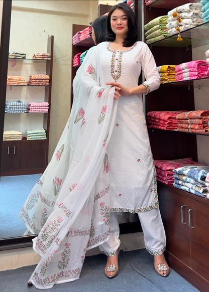 MIA WHITE FLORAL EMBROIDERED COTTON SUIT SET